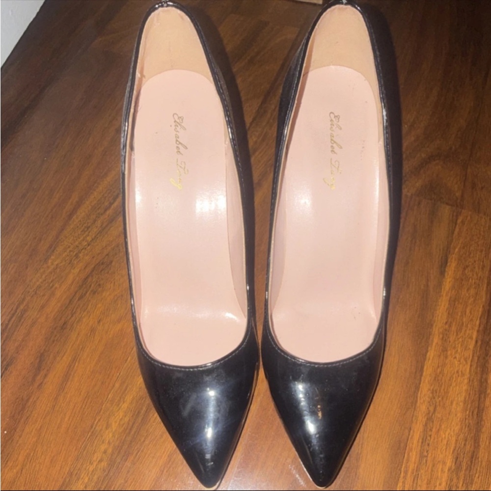 Black Pointed-Toe Pumps by - Women's Dress Heels